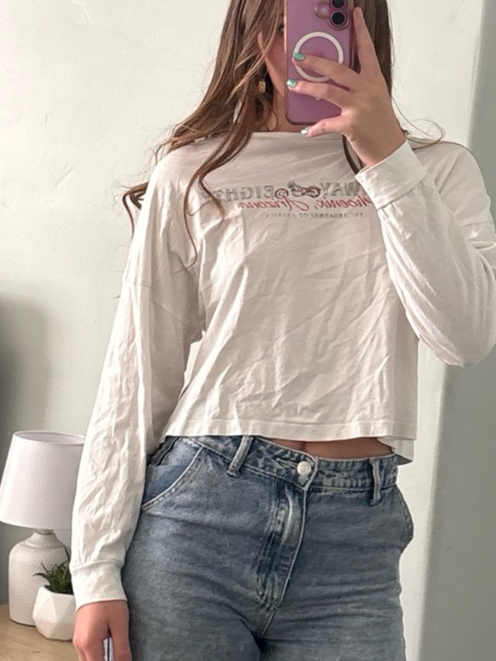 Women's White Long-Sleeve Cropped Graphic Top